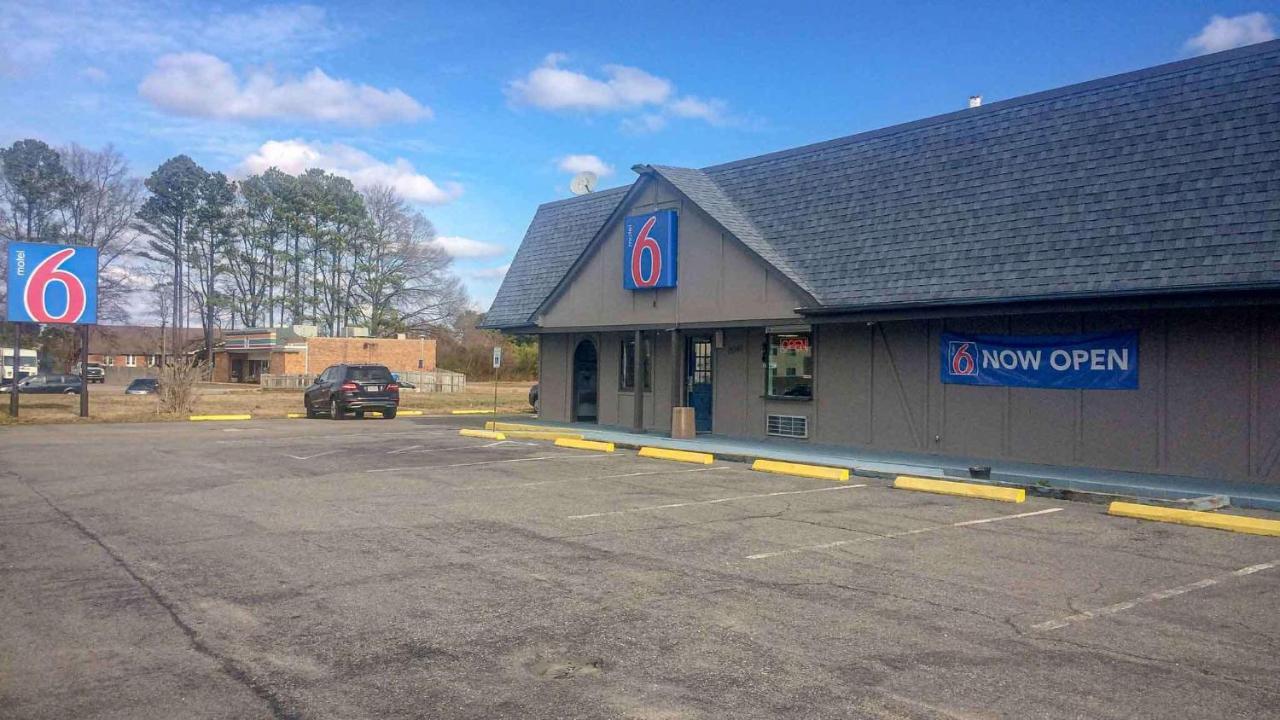 Motel 6 Newport News, Va - Fort Eustis Bagian luar foto